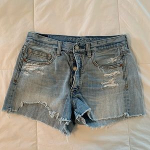 AE Women’s High-Waisted Ripped Jean Shorts Size 8